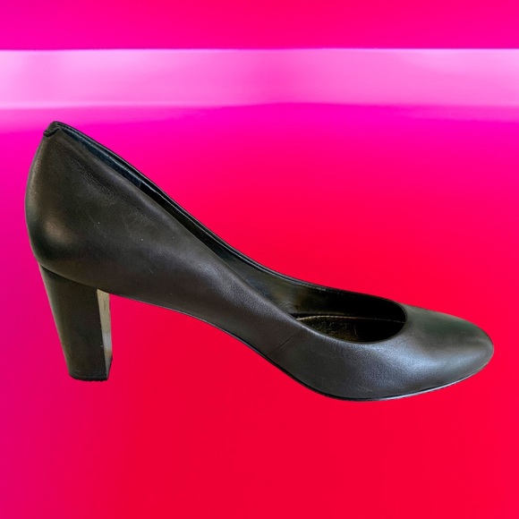 LAUREN RALPH LAUREN CLASSIC BLACK PUMPS. SIZE 10 - Picture 3 of 5